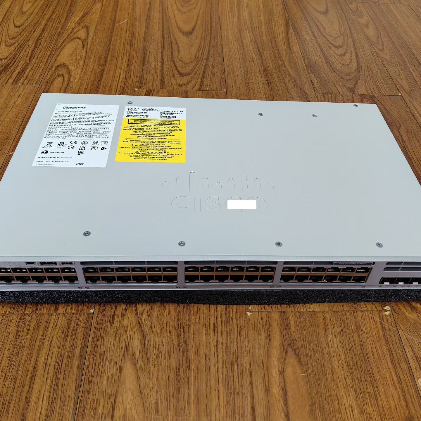 C9300-48T-E ซี9300-48T-E