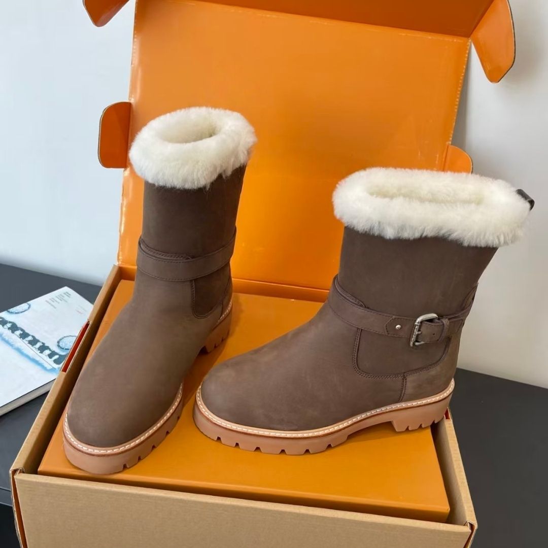 สีน้ำตาลเข้ม