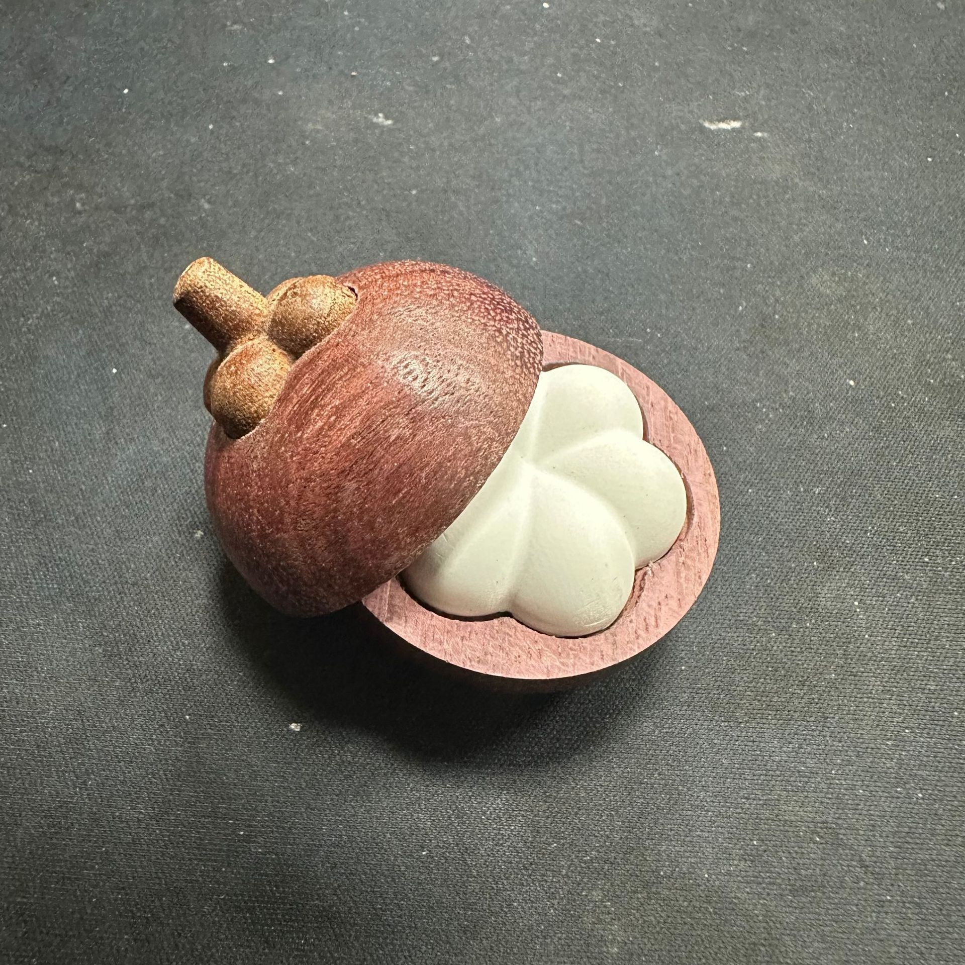 Brown mini violet mangosteen diffuser