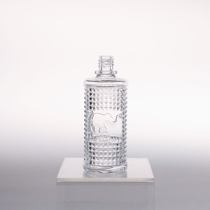 カスタマイズされた50ml 75mlフレグランスボトル、空のガラス透明香水瓶豪華でスタイリッシュなパック容器