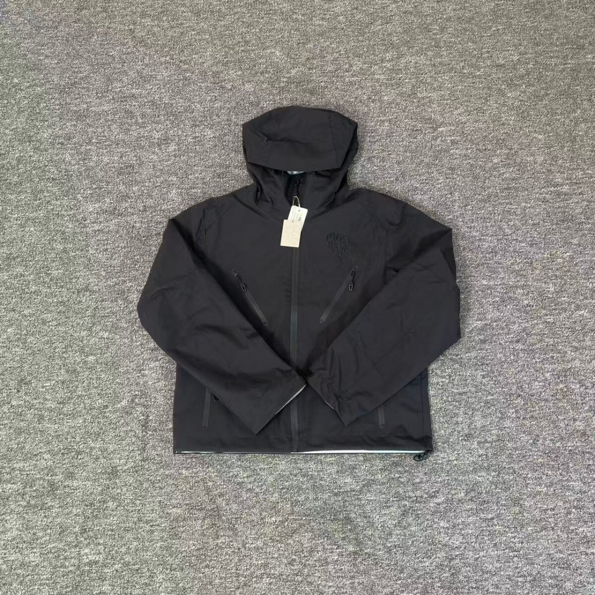 Noir H018