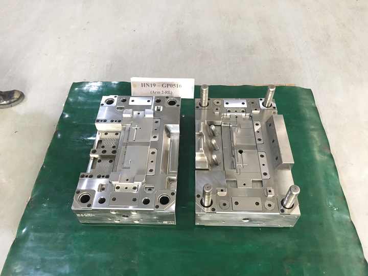 Accessori per ricambi Auto stampo a iniezione materiale P20 stampo in plastica per fabbricazione di parti automobilistiche in acciaio Silicone PVC gomma ABS PP macchinari