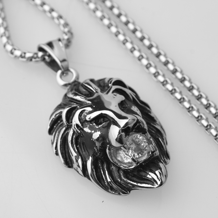 Silver lion necklace
