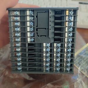 Original de Japón UT52A/UT55A controlador de temperatura de proceso Universal controladores de indicación Digital - Product Image 3