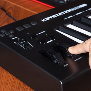 M-AUDIO Keystation Mini 88 MK3 88键键盘控制器专业半配重音乐编排MIDI键盘 - Product Image 5