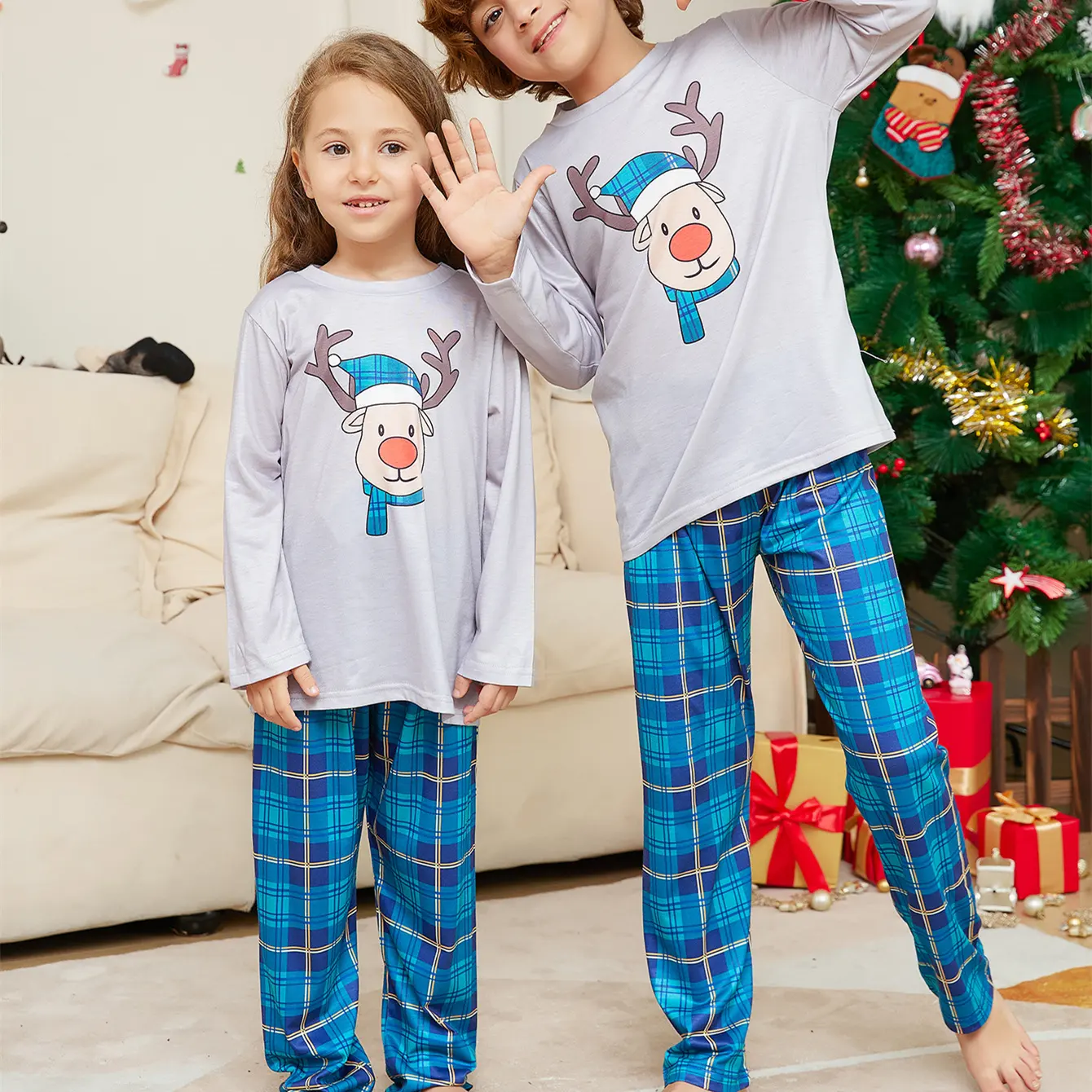 Conjunto de pijama de Natal para família de pais e filhos, desenho de Natal de rótulo privado, cabeça de veado azul, gola redonda e manga comprida