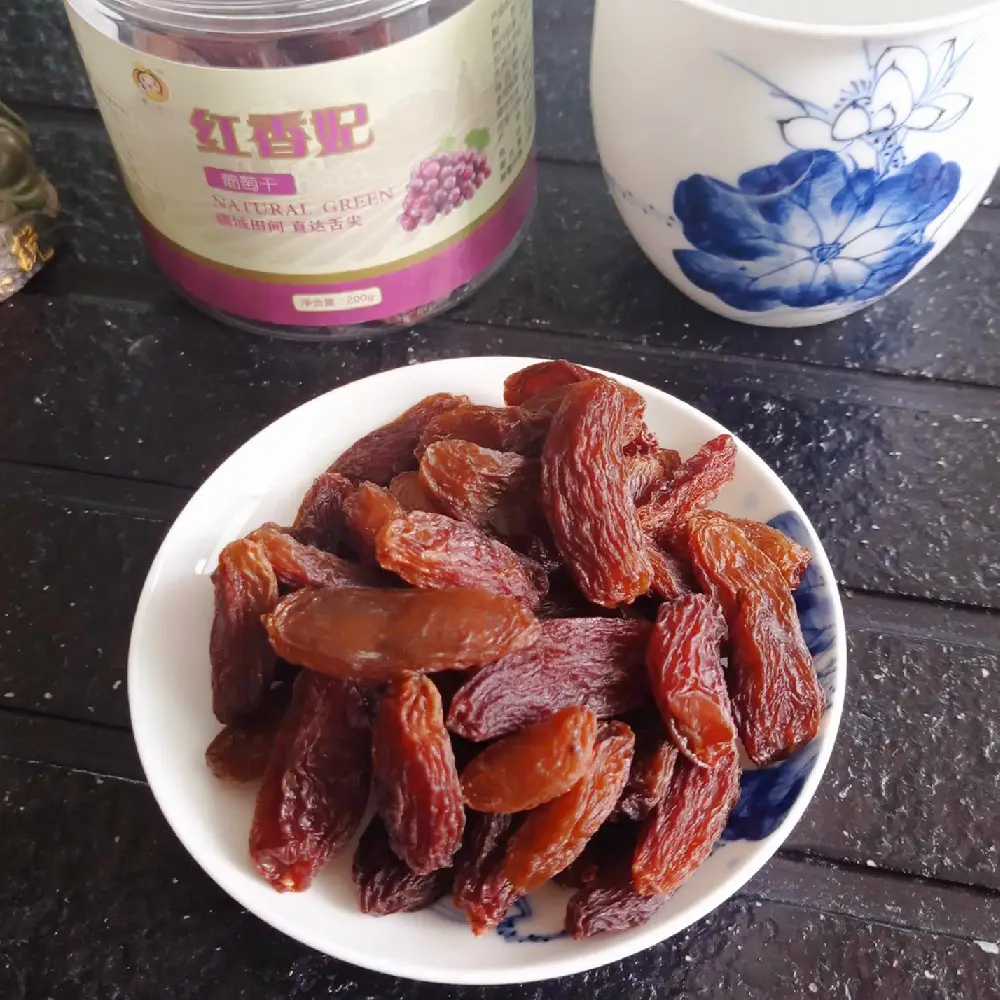 Snack Dried Fruit Princess Raisins From China