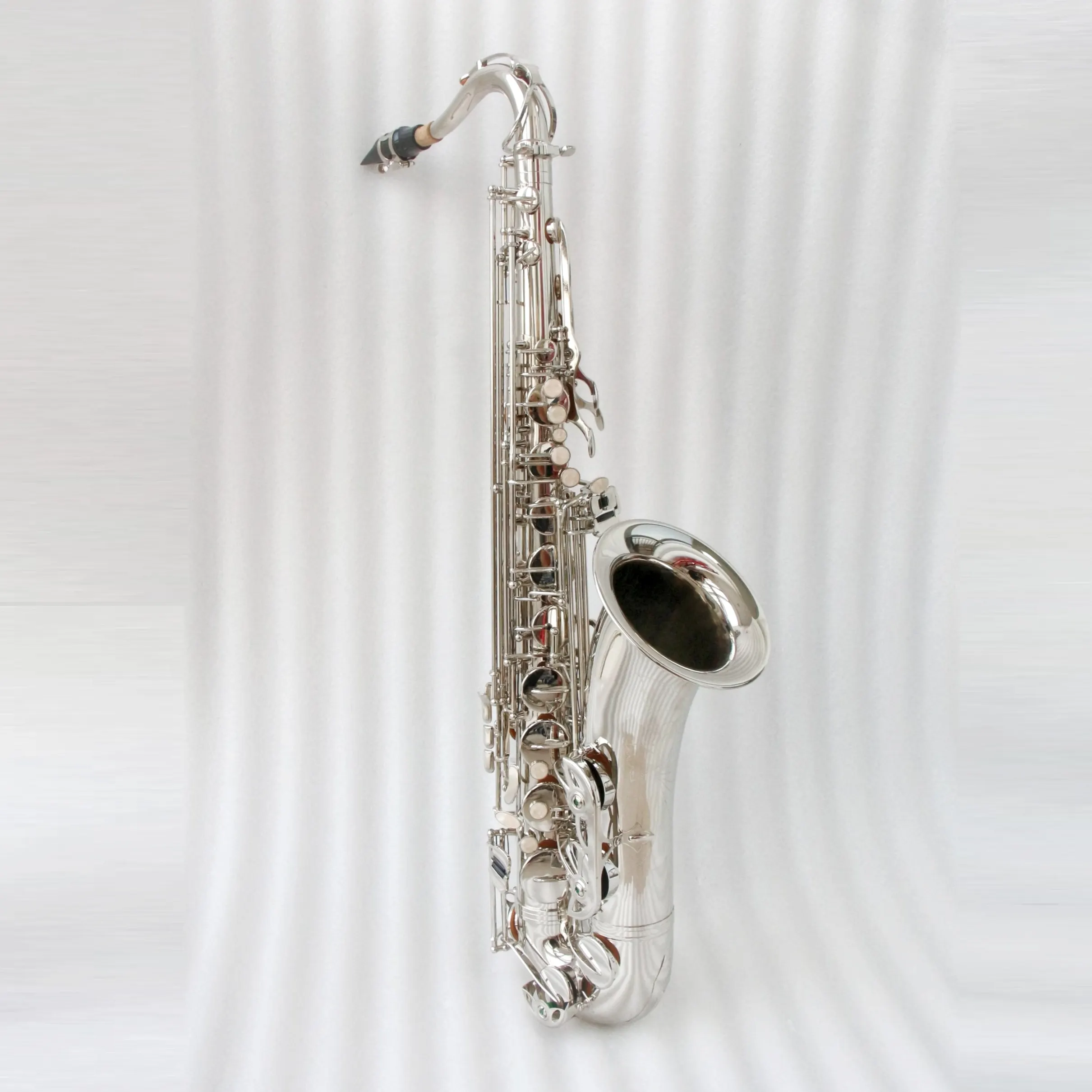 Student cheap tenor saxophone bb tone nickel plate tenor saxophone with Case