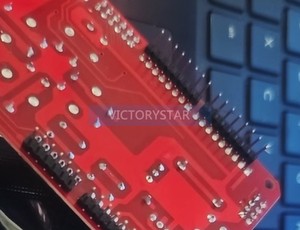 JoyStick Shield game expansion board simulates keyboard and mouse functionsAdding RF interface to nRF24L01 and Nokia 5110 <strong>LCD</strong> in
