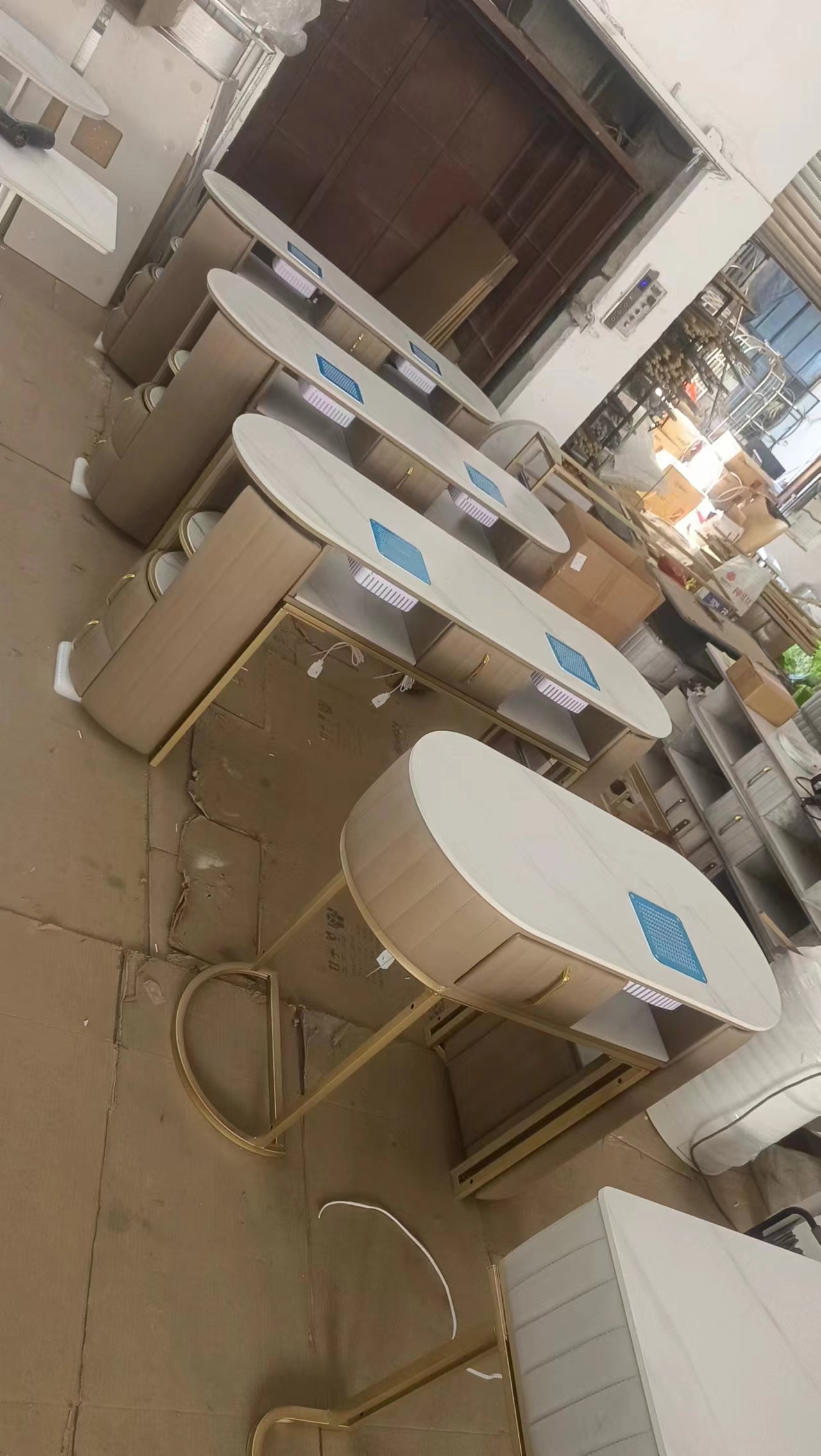 Table à ongles