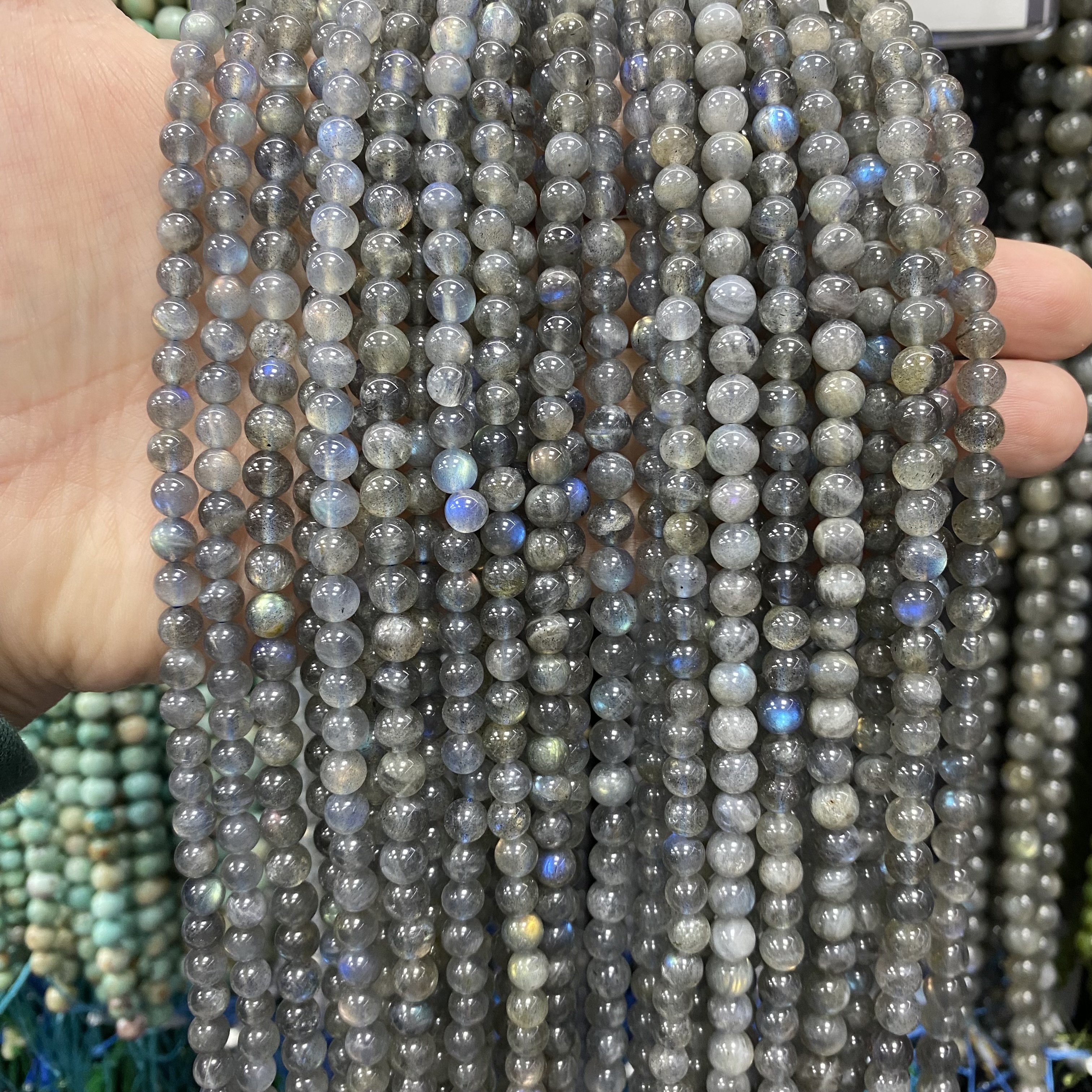 32 Grey labradorite A+