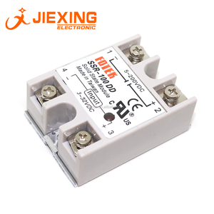 SSR-100DD 100A 3-32VDC Input 5-200VDC Output Single Phase DCにDC SSR Solid State Relay Module - Product Image 1