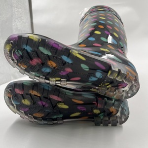 新しいデザインの<span class=keywords><strong>PVC</strong></span>レディースハイレインブーツ滑り止め防水安全ワークブーツ
