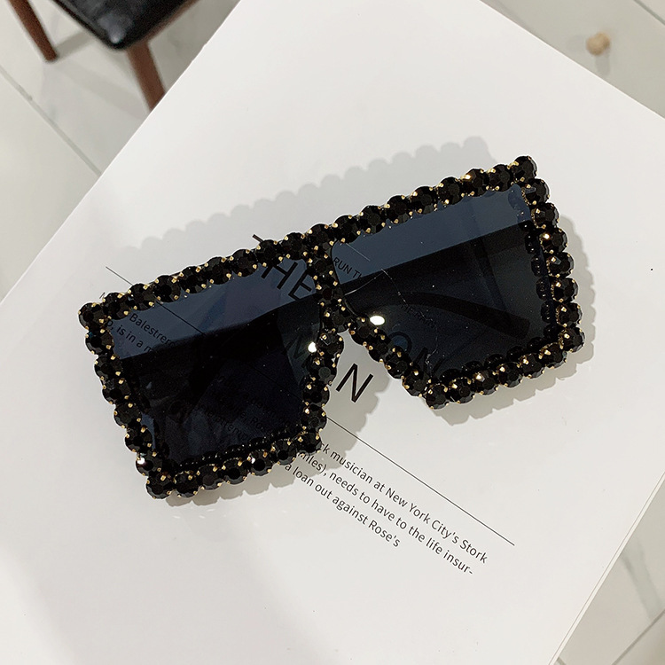Lentille noire mate Lentille noire