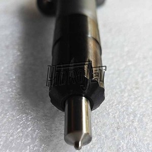 6D105 Fuel <strong>Injector</strong> 6137-12-3200 for Komatsu diesel Excavator <strong>Machinery</strong> Engine Parts Nozzle <strong>Injector</strong> Excavator Accessory