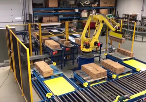 Fanuc R-2000iC/210F управляющий робот с автоматическим захватом паллетизатора и направляющей рейкой для обработки штабелирования на заводе - Product Image 3