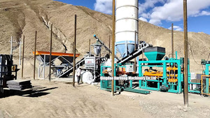 QT6-15 Hot Sale Production Line in Dubai Honduras Concrete <strong>Block</strong> <strong>Machine</strong> <strong>Automatic</strong> Brick Machinery Engine <strong>Blocks</strong> <strong>Machine</strong> - Product Image 5