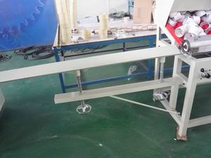 Caricatore e scaricatore di carta pneumatico semi automatico per abbigliamento e merce con imballaggio in legno e plastica - Product Image 3