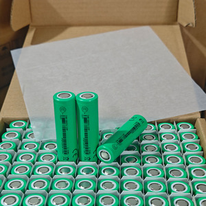 صندوق أصلي عالي الجودة تيار عالي INR18650 25P 8000 V mah بطارية ليثيوم أيون أسطوانية قابلة لإعادة الشحن - Product Image 3