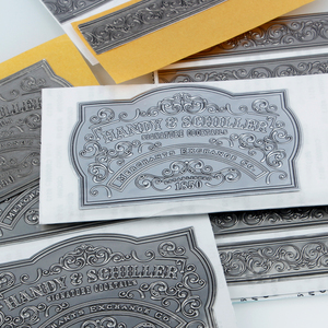 Logo Tùy Chỉnh Thiếc Nhôm Ép Kim Loại Dập Nổi Chai Vodka Rượu Bằng Hợp Kim Kẽm Nhãn Kim Loại - Product Image 6