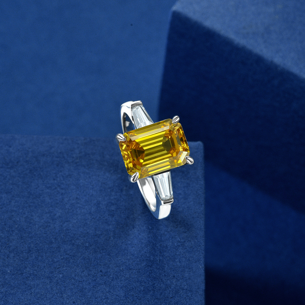 สีเหลือง