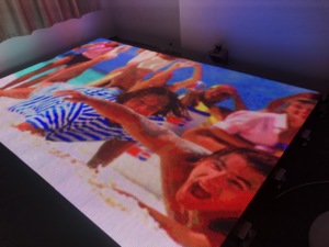 ราคาโรงงานราคาถูกจอ P8.92พิกเซลแบบอินเทอร์แอคทีฟ LED ฟลอร์เต้นรำสีอบอุ่น DMX512อลูมิเนียมสีขาว - Product Image 3