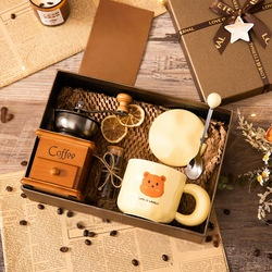 Set cafetera + caja regalo marrón + modelo h