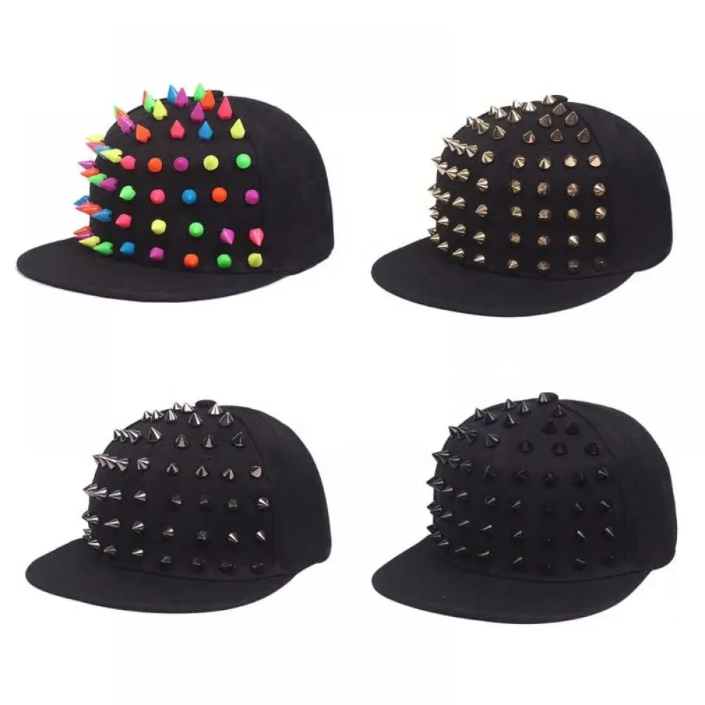 Venta al por mayor negro Streetwear Spike tachonado gorra de béisbol plana niños Hip Hop 6 Panel Flat Brim Snapback Hat para los hombres