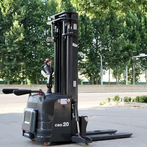 מלגזה חשמלית כבדה FANYU CDD20 2T, גובה הרמה מקסימלי 4 מטר, הנעה אחורית, סוג רכיבה, קיבולת 2 טון, הרמה 4 מטר, סוללת עופרת-חומצה - Product Image 1