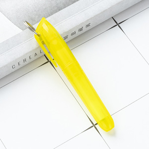 Nuovo arrivo evidenziatore in plastica trasparente con Clip portachiavi Logo personalizzato Color caramella Mini penna evidenziatore - Product Image 3