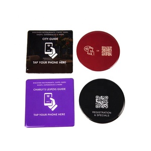 Etiquetas de menú NFC de Material de PVC impermeable 13,56 MHz programables con código QR personalizado para restaurante - Product Image 2