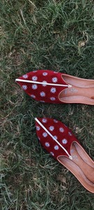 Özel yapılmış fantezi Punjabi <span class=keywords><strong>Juti</strong></span> Khussa erkekler için yeni tasarım düz renk düğün için rahat açık giyim bahar moda trendleri