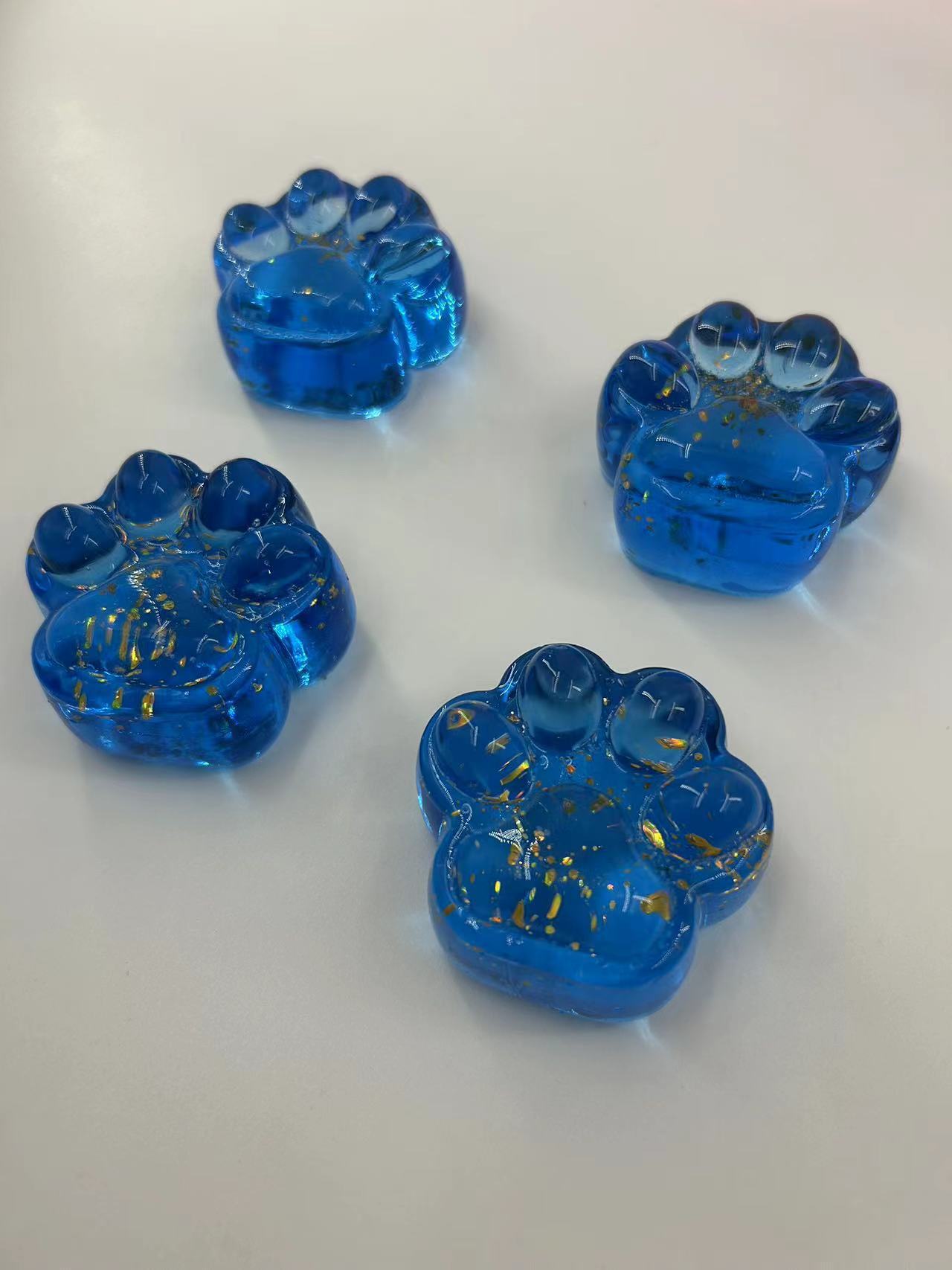 Cat paw-sapphire blue
