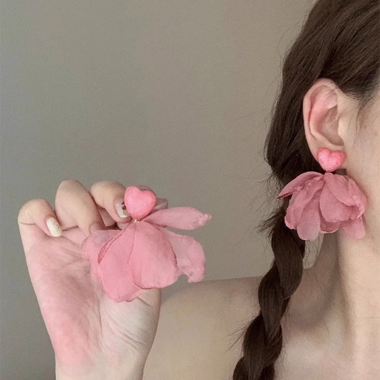 Fiori d'amore rosa, clip per l'orecchio a bobina di zanzara.