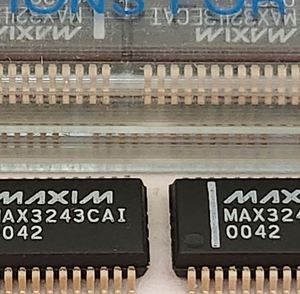 Controller IC Integrated Circuit <strong>MAX1092BEEG</strong> - Product Image 5