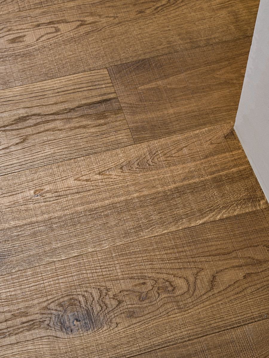 1900x240 Oak Pure Triple Serrated Smoked Saddle Brown