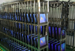 Pantalla táctil capacitiva cuadrada de 19 pulgadas PC de escritorio todo en uno I3 Computadora integrada para talleres en stock - Product Image 6