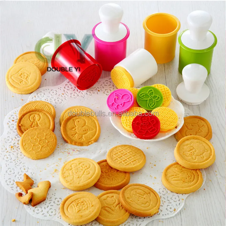 도매 플라스틱 만화 크리스마스 비스킷 만들기 금형 수제 쿠키 양각 스탬프 쿠키 금형