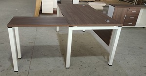 Escritorio de ordenador en forma de L contemporáneo LCN con patas de metal, muebles de oficina para el hogar a buen precio para estaciones de trabajo, nuevas oficinas - Product Image 2