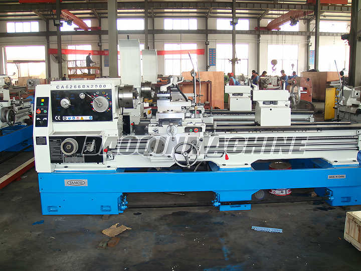CA6140B/C Linear Guide Manual Metal Lathe 1500mm Multi-Kinetic Energy 220V Horizontal Medium Duty Machining Capacity