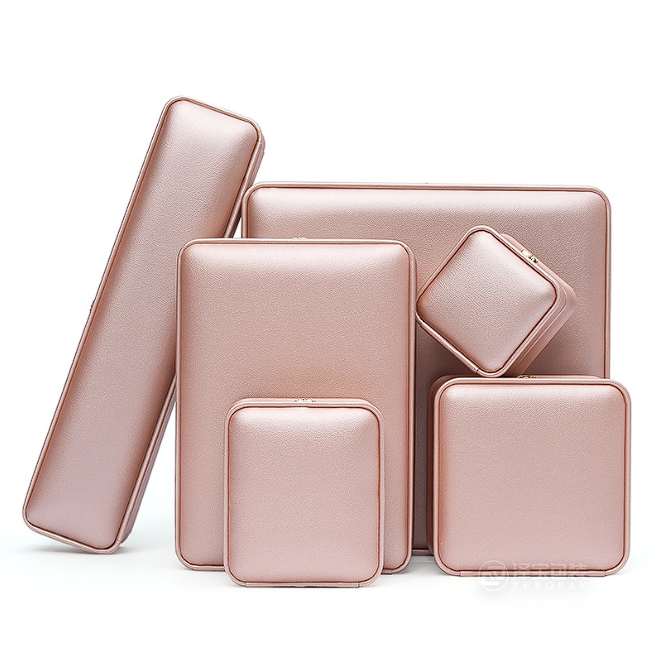 กล่องใส่แหวนสีโรสโกลด์