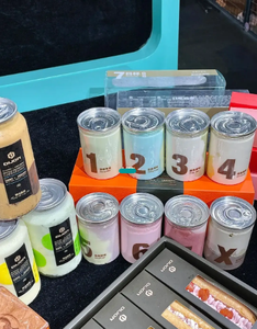 BPAフリー食品グレードプラスチック生鮮ジャーデザートティラミスパッキングリサイクル可能な透明スクエアフルーツサラダ密封ジャー