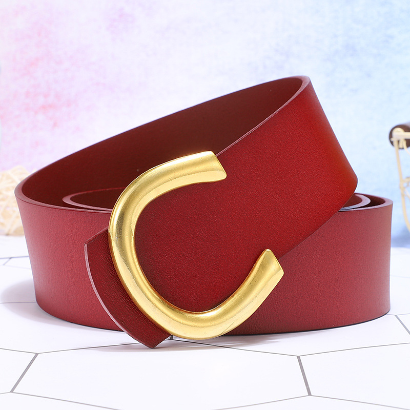 สีแดงเข้ม