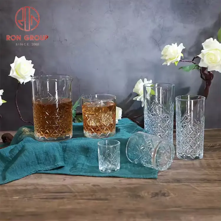 Di alta qualità per eventi di moda ristorante senza piombo cristallo trasparente intaglio orso bicchiere bicchiere acqua potabile fredda bicchieri