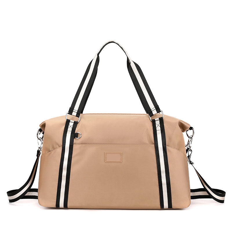 สีดำสีกากี