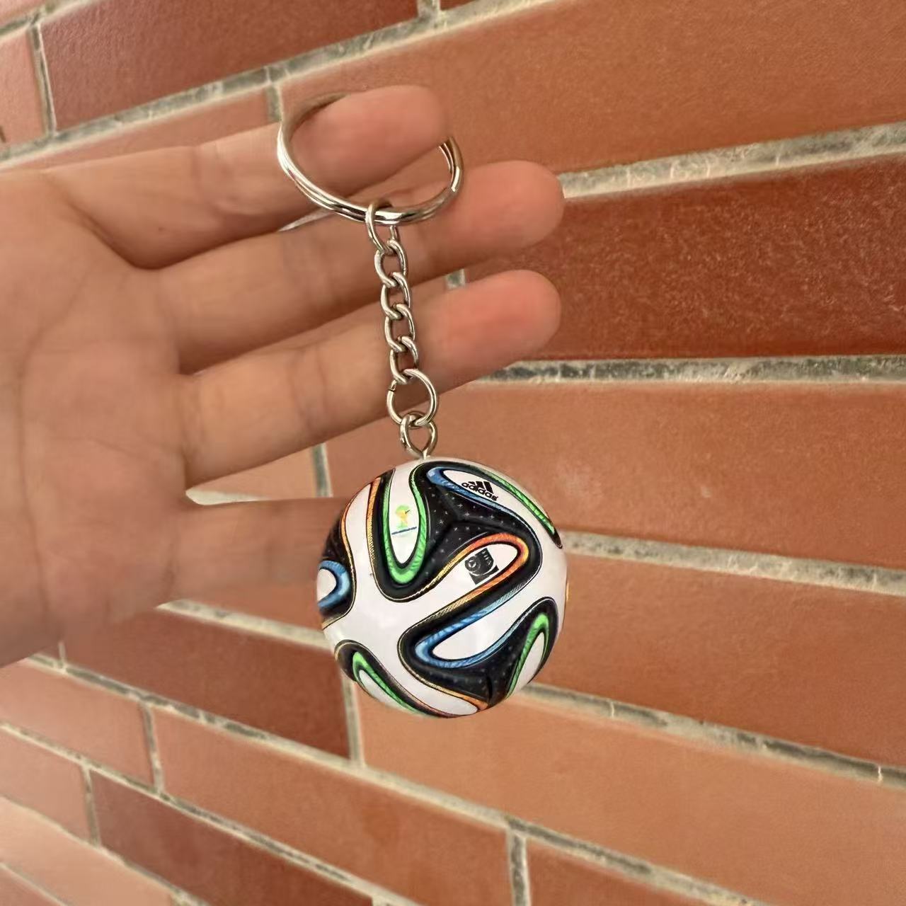 14 copa del mundo con logo