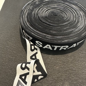 Diseño personalizado logotipo Color Material patrón al por mayor 3D en relieve letra Jacquard banda elástica cinta tejida correas con logotipo - Product Image 4