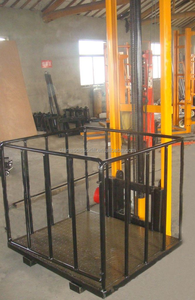 High Capacity Rail Cargo Lift with Reinforced Structure for Industrial Operations - Product Image 4