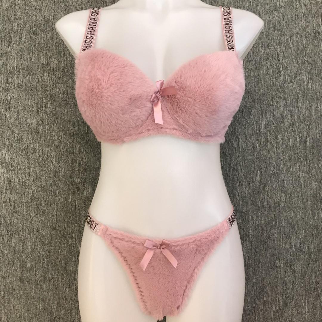 สีชมพูถั่วแดง