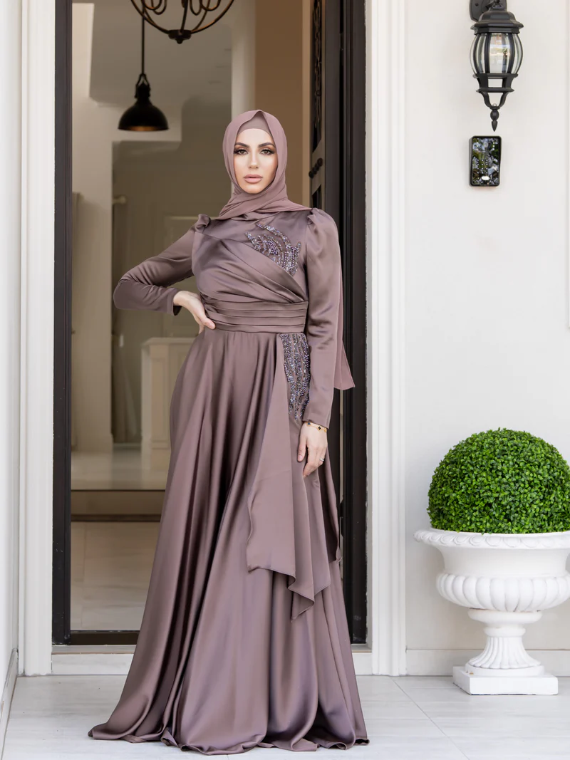 สีน้ำตาล